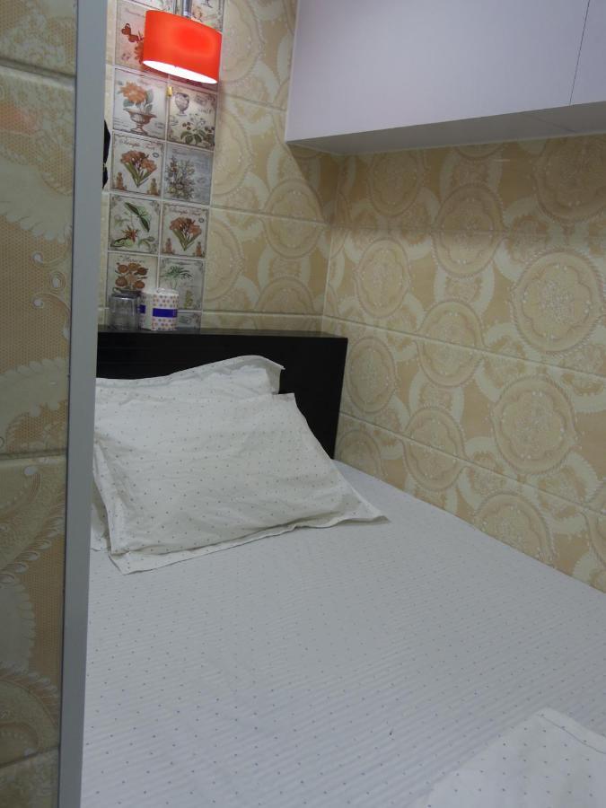 Dutch Hostel Хонконг Екстериор снимка